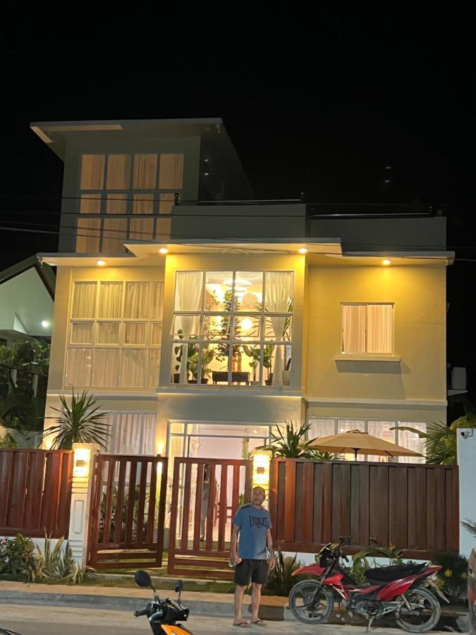 Rich-Vania Suites General Luna  Dış mekan fotoğraf